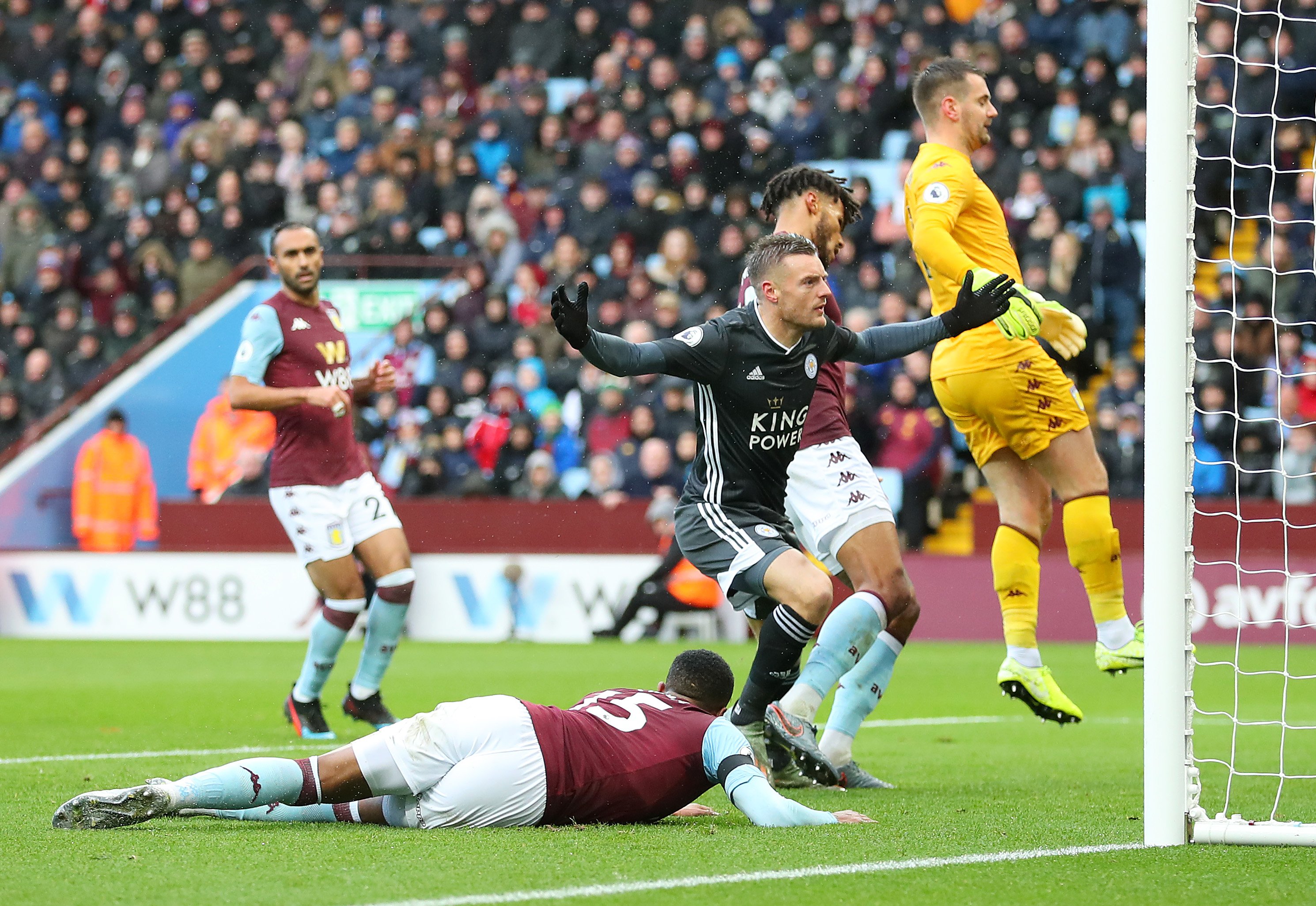 表现成为比 表现成为比